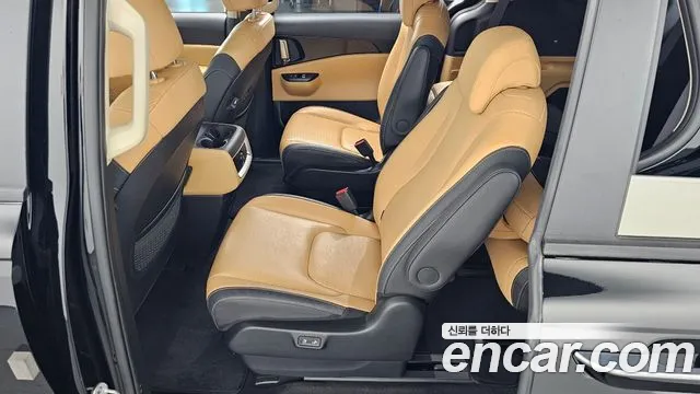 Kia Carnival — фото 11