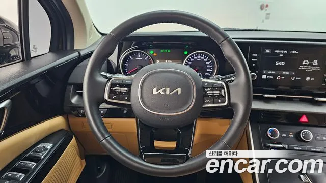 Kia Carnival — фото 13