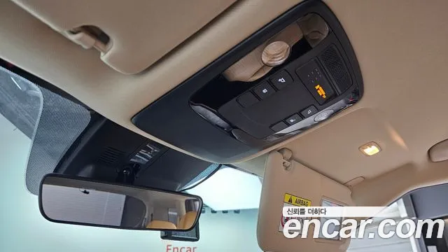 Kia Carnival — фото 16