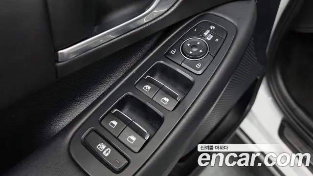Hyundai Sonata — фото 28
