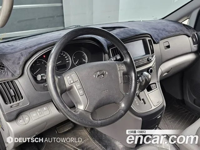 Hyundai Starex — фото 13
