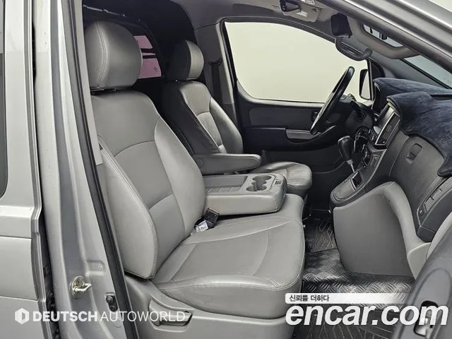 Hyundai Starex — фото 10