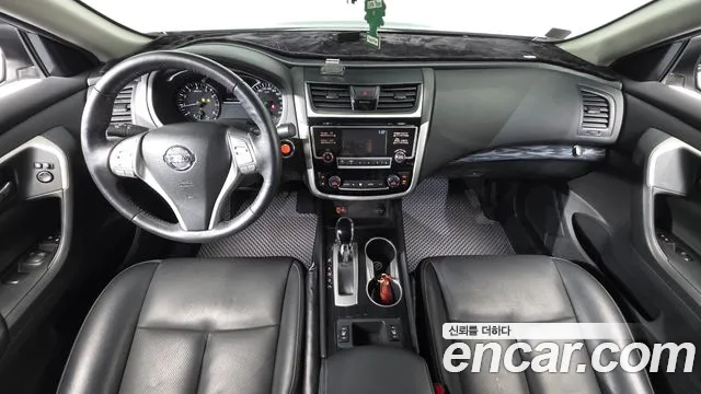 Nissan Altima — фото 6