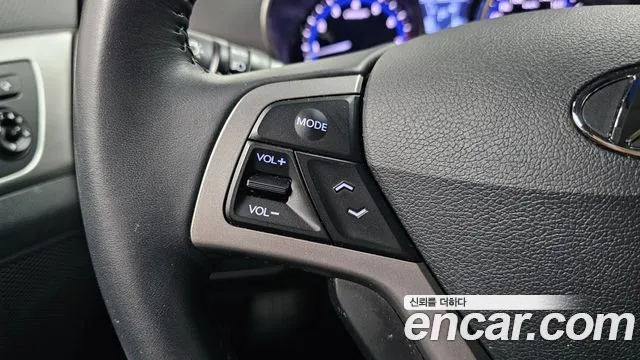 Hyundai Veloster — фото 17