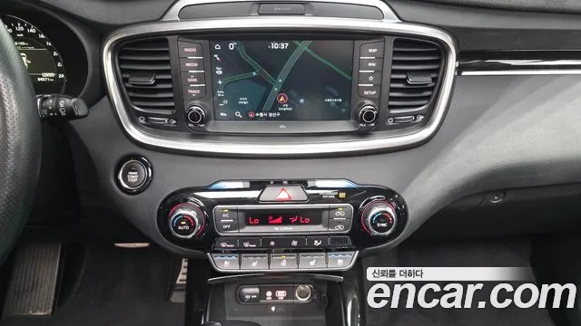 Kia Sorento — фото 13