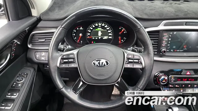 Kia Sorento — фото 15