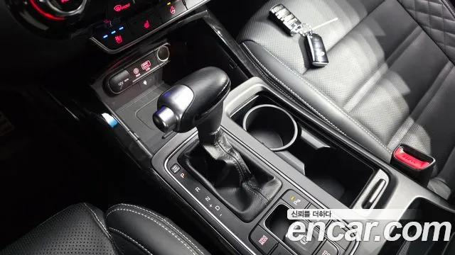 Kia Sorento — фото 9