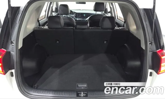 Kia Niro — фото 16