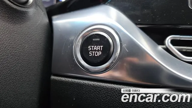 Kia Niro — фото 27