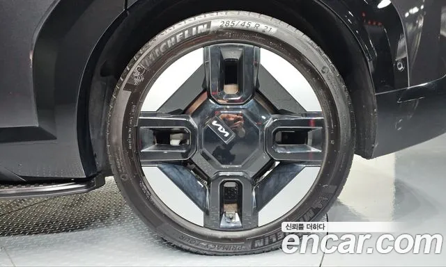 Kia EV9 — фото 21