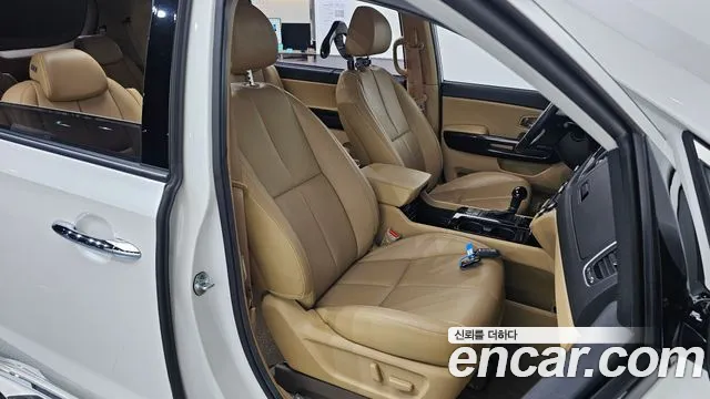 Kia Carnival — фото 11