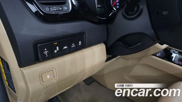 Kia Carnival — фото 16