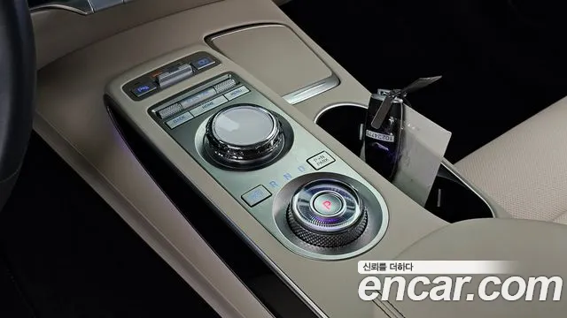 Genesis GV70 — фото 9
