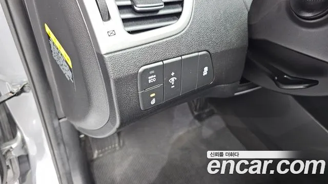 Hyundai Avante — фото 18