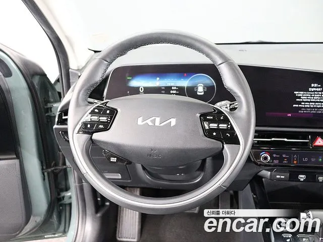Kia Niro — фото 14