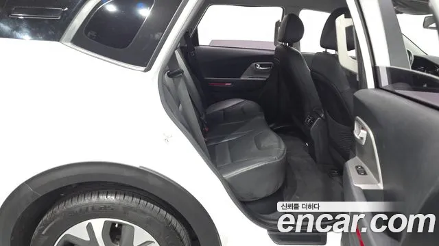 Kia Niro — фото 11