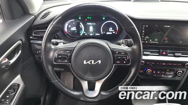 Kia Niro — фото 14