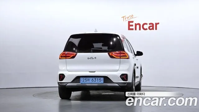 Kia Niro — фото 4