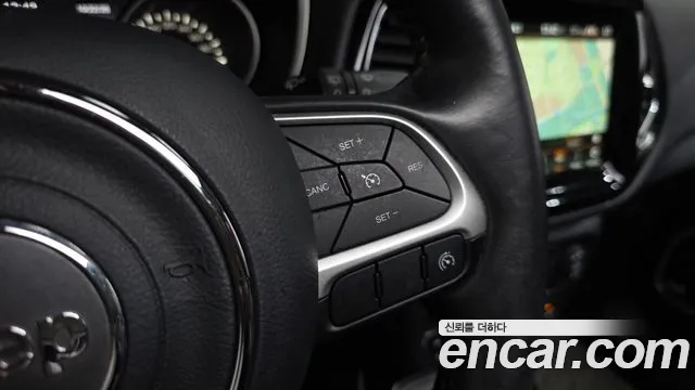 Jeep Compass — фото 17