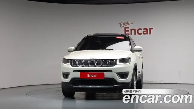 Jeep Compass — фото 2
