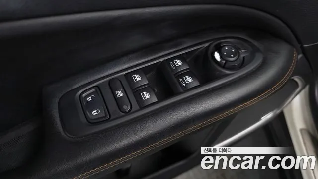Jeep Compass — фото 34