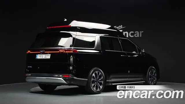 Kia Carnival — фото 2