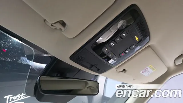 Kia Carnival — фото 34