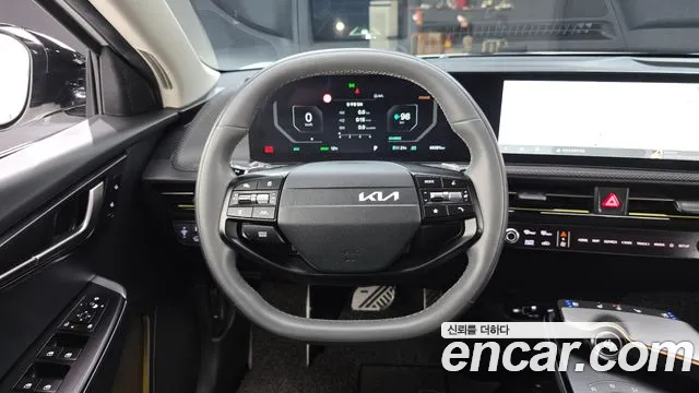 Kia EV6 — фото 12