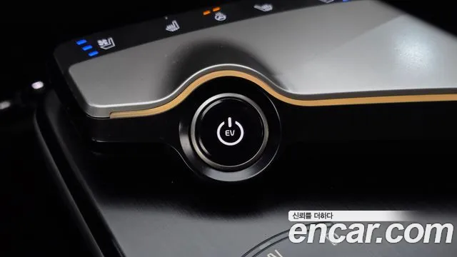Kia EV6 — фото 30