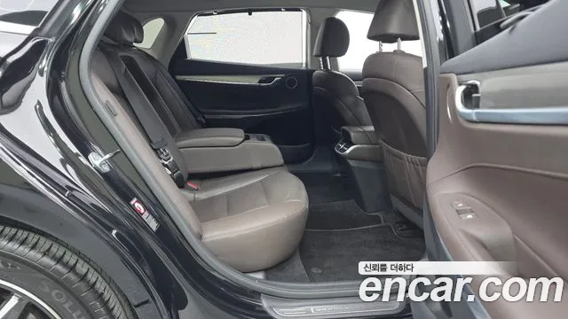 Hyundai Grandeur — фото 12