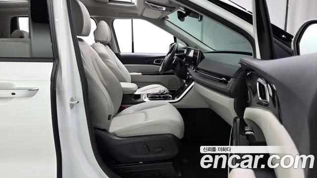 Kia Carnival — фото 26