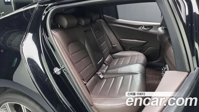 Kia Stinger — фото 11