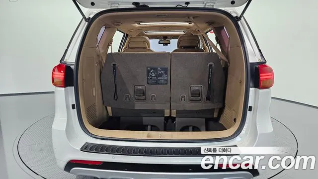 Kia Carnival — фото 20