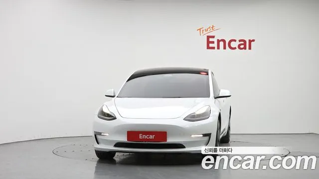 Tesla Model 3 — фото 3