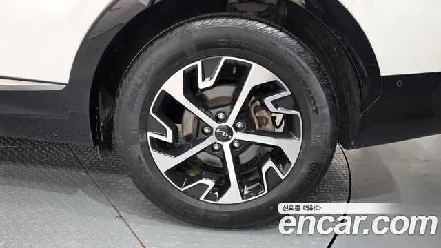 Kia Sportage — фото 21