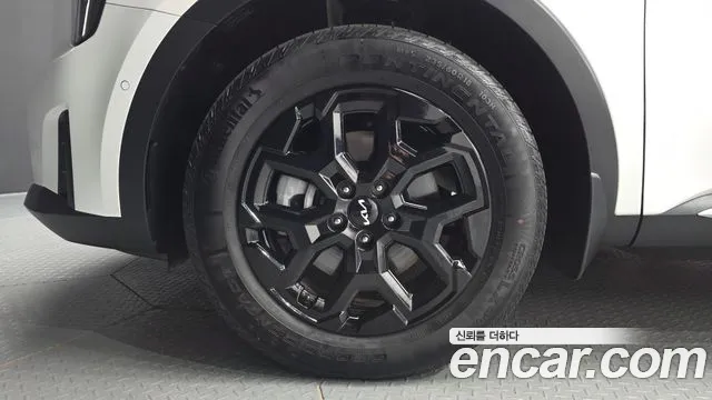 Kia Sorento — фото 4