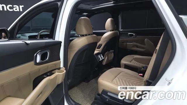 Kia Sorento — фото 10