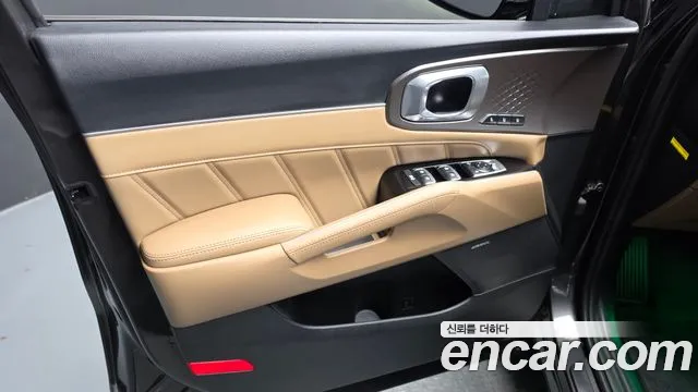 Kia Sorento — фото 24
