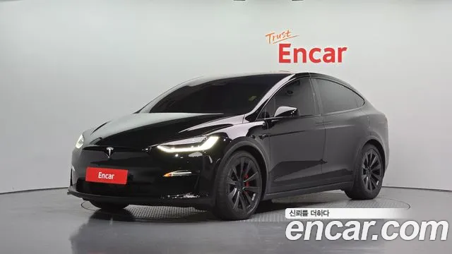 Tesla Model X — фото 1