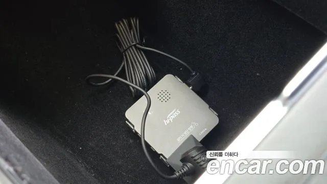 Tesla Model X — фото 17