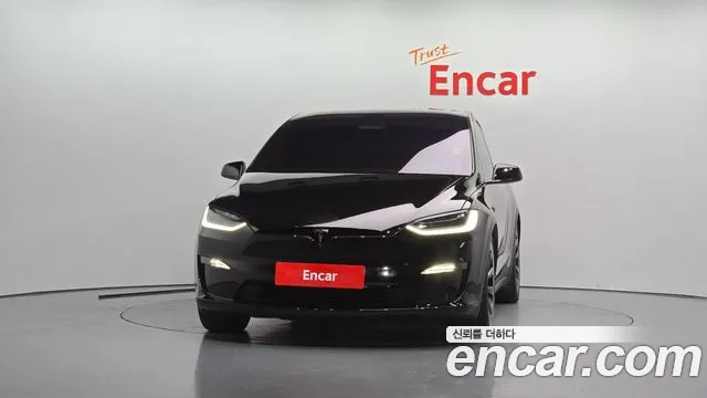 Tesla Model X — фото 3