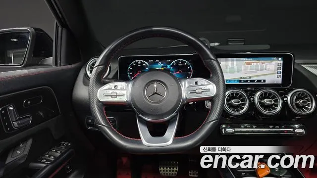 Mercedes-Benz GLA-Class — фото 11