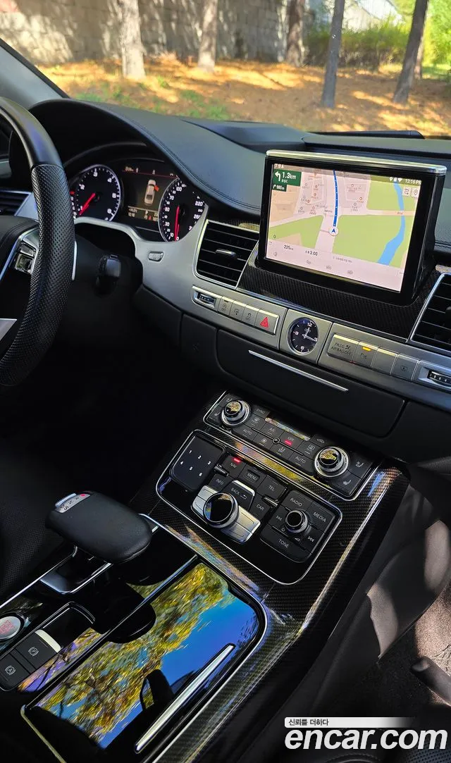 Audi A8 — фото 6