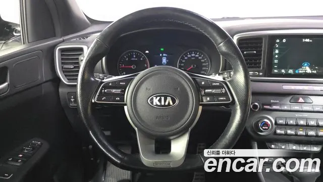 Kia Sportage — фото 13