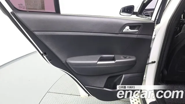 Kia Sportage — фото 25