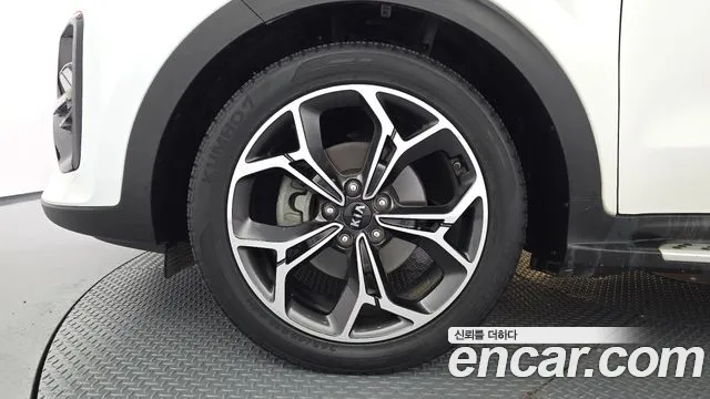 Kia Sportage — фото 5