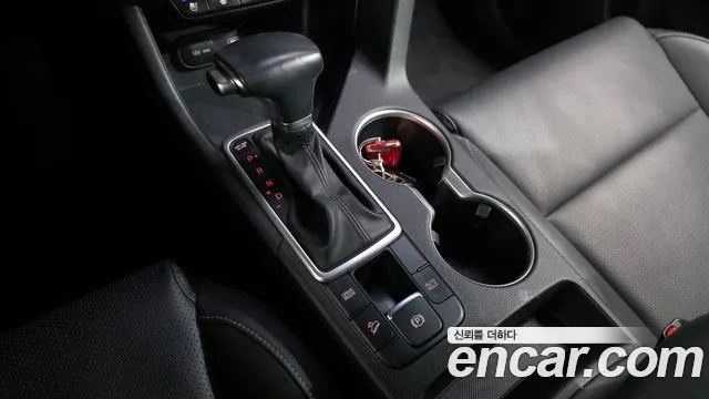 Kia Sportage — фото 9