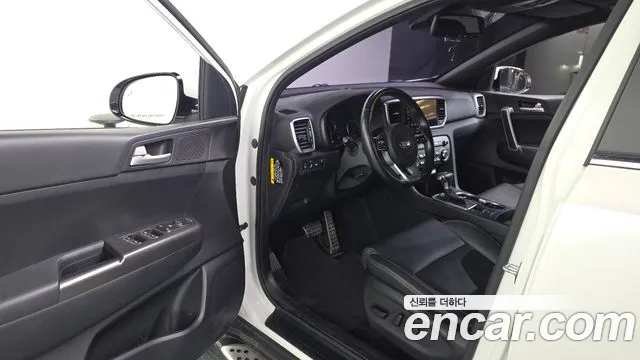 Kia Sportage — фото 10