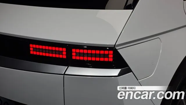 Hyundai Ioniq 5 — фото 23