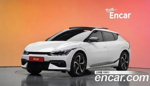 Kia EV6 — фото 20